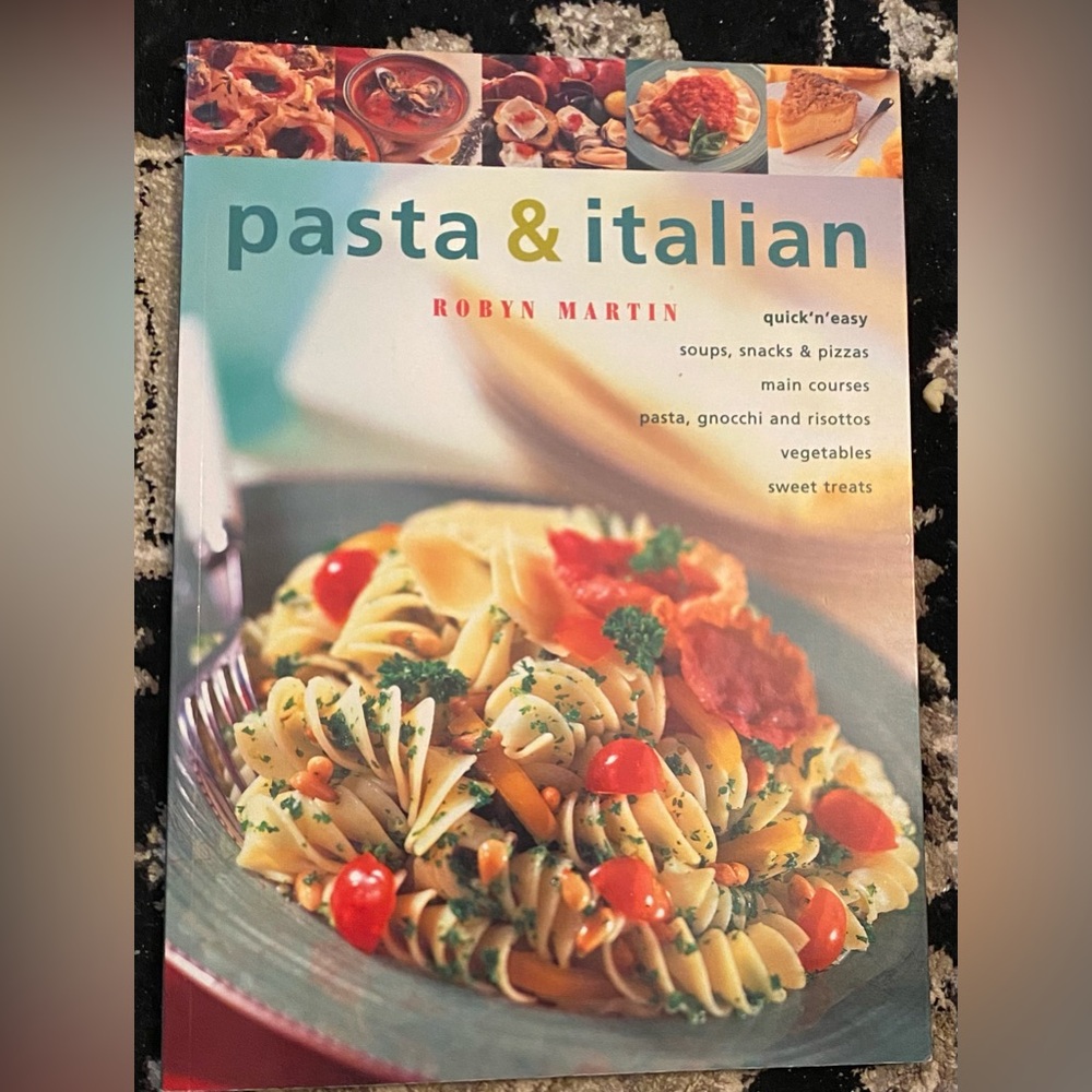 Like NEW Pasta & Italian cookbook